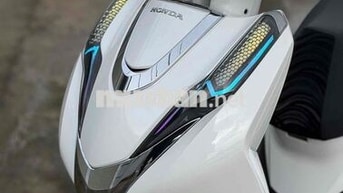 Honda Lead 4V Trắng