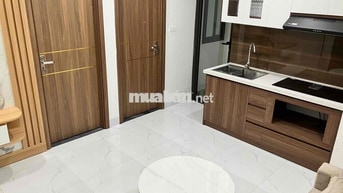 Chính chủ cho thuê căn ccmn 2 ngủ phố Cự Lộc