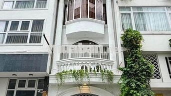 Cho thuê nhà  cổ điển Hoa Lan Phú Nhuận - trệt 4 lầu, DTSD 500m2