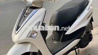 Yamaha Acruzo Trắng