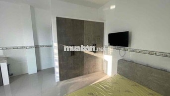 STUDIO 3.5TR | BAN CÔNG LỚN RIÊNG TƯ | NGAY CỔNG 3 QTSC