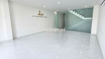 Nguyên sàn lầu 2 giá 11tr diện tích 100m2