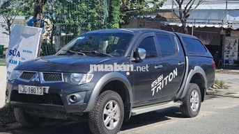 Mitsubishi Triton Đen