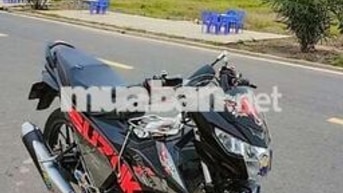 Suzuki Raider Đen Nhập khẩu