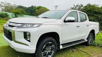 Mitsubishi Triton 2021 Trắng 95000 km