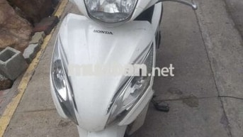 Honda Vision máy êm, đầy đủ chức năng 