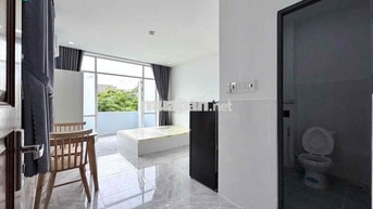 khai Trương phòng studio ban công cửa sổ new , KDC conic gần Ueh N