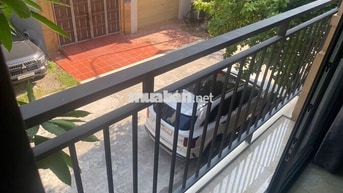Cho thuê văn phòng tầng 1-2, Vạn Phúc, 90 m2, 2 phòng, đường rộng