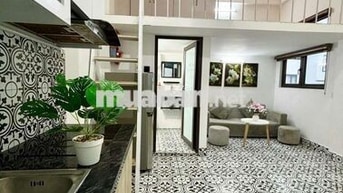Phòng Đi Bộ Qua Ngoại Thương 3 Phút - Gác Cao Có Cửa Sổ - ở được 4 bạn