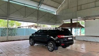Ford Everest 2020 Đen Tự động 93000km