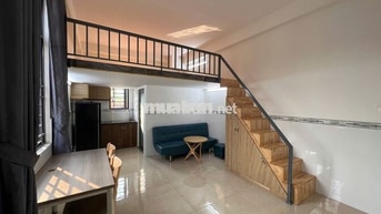 PHÒNG RỘNG CÓ CỬA SỔ GẦN CĐ Y HỒNG ĐỨC, ĐH CÔNG NGHIỆP TPHCM, VĂN LANG