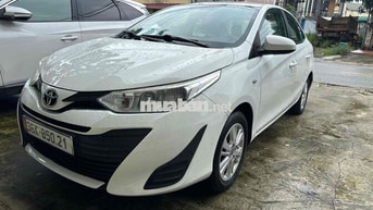 Toyota Vios Trắng Số sàn 5 chỗ