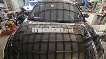 Xe thể thao màu Đen nội thất Sang trọng