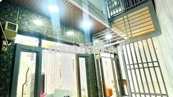 chính chủ bán nhà hẻm xe hơi đường chuyên dùng chính