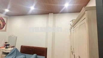 Chủ Ngộp Bán Nhà Mặt Tiền Chợ Đang Kinh Doanh 
