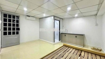PHÒNG MÁY LẠNH CỬA SỔ TRỜI CÁCH AEON 10p ĐI XE