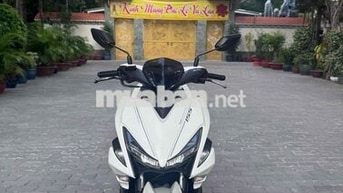 Yamaha NVX 155cc Trắng