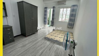 Phòng ngay ngã 5 Bình Hoà, full nội thất, rộng, có BAN CÔNG, nên thơ