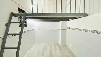 DẠNG DUPLEX BÌNH DÂN MỚI XÂY NGAY ĐẠI HỌC CÔNG THƯƠNG TRỆT GÁC M8