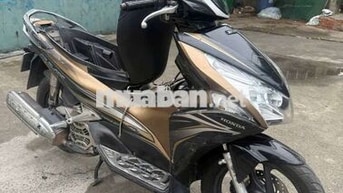 Honda Air Blade 110cc Đen Vàng Đồng 63567 km