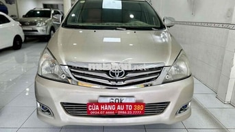 Toyota Innova 2011 V Tự động Vàng cát