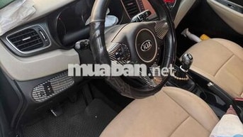 Kia Rondo 2017 Trắng 276656 km