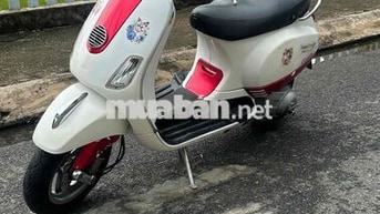 Piaggio Vespa LX Trắng, Đỏ