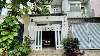 Chính chủ cho thuê nguyên căn trệt 2 lầu sân thượng KDC an phú hưng q7