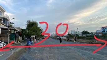 Nhà ngang 7m mặt tiền Kênh Tham Lương, Bình Tân