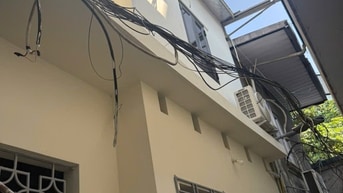Cho thuê nhà 2 tầng khu tập thể Trường Xiếc, đường Hồ Tùng Mậu