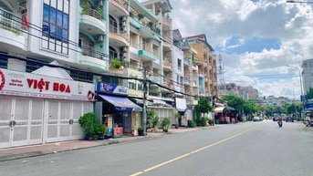 Bán nhà mặt tiền vị trí đẹp đoạn sầm uất Nguyễn Văn Luông buôn bán đôn