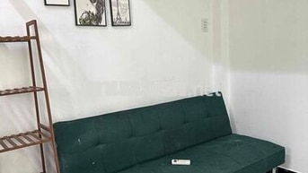 phòng có gác lửng, có ban công