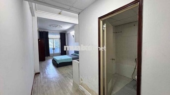 SÁT BÊN ĐẠI HỌC SÀI GÒN, SƯ PHẠM - GẦN NGUYỄN VĂN CỪ