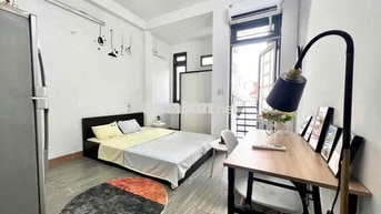 CĂN HỘ DỊCH VỤ ĐẦY ĐÙ NỘI THẤT, BAN CÔNG GẦN EMART PHAN HUY ÍCH