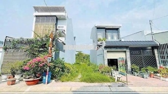 Đất Ngộp Cạnh Cầu Vượt Củ Chi 125m2 Giá 1 Tỷ 350 . Sổ Hồng Riêng