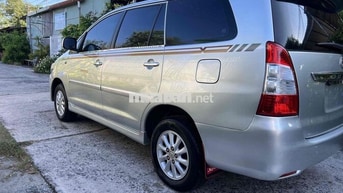 Innova E 2012 không taxi không lỗi