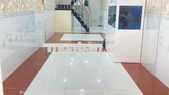 Nhà Nguyên Căn Đường Bến Vân Đồn - 2PN 1WC - 3x16m - Sẵn Máy Lạnh