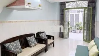 Quận 3 nhà 5 tầng hẻm 5m thông dt 3,2x1 2m giá 8,3 tỷ.