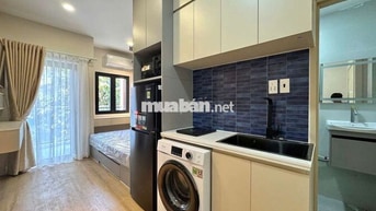 Cho thuê căn hộ Studio ban công 35m2, Full nt, máy giặt riêng, Quận 1