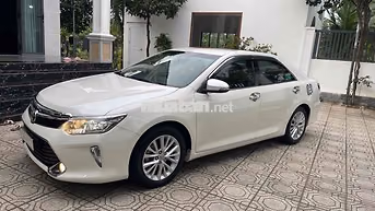 Toyota Camry 2.0E 2018 Trắng