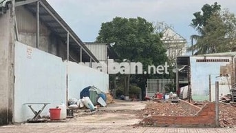 Bán Đất mặt tiền kinh doanh mua bán. gần  chợ  thới  tứ 
