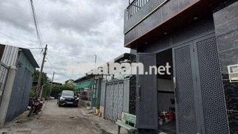 Bán  Nhà 4x19m . 1lầu. 3pn. Sân  xe hơi. Bán ủy quyền 