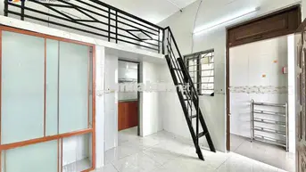 PHÒNG GÁC CAO GIÁ RẺ BAN CÔNG NGAY SÂN BAY , CÔNG VIÊN GIA ĐỊNH