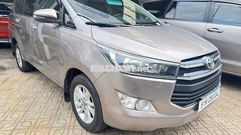 Toyota Innova 2.0G 2018 Số tự động, màu đồng