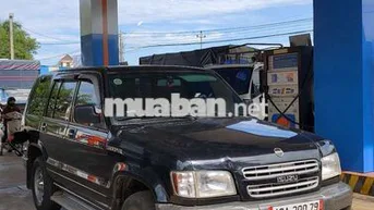 Isuzu Trooper 7 chỗ Số sàn Đen