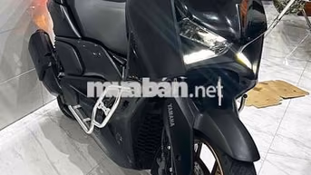 Yamaha XMAX 300
