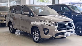Toyota Innova 2021 Số sàn 70000 km màu Đồng