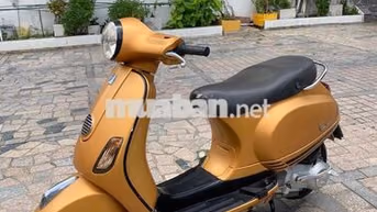 Piaggio Vespa LX 