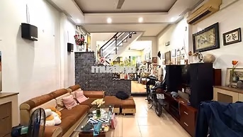 NHÀ 2 TẦNG 4m x 10m. 1 SẸC GẦN MẶT TIỀN, TT BÌNH THẠNH NHỈNH 5T