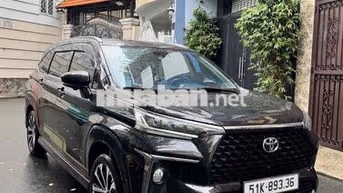 Toyota Veloz Cross CVT Top 2022 Đen 25.000 km zin